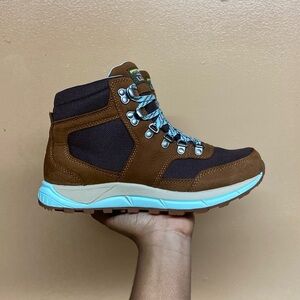 L.L. Bean Mountain Classic Water Resistant Hiking Boots “Saddle/Dark Earth